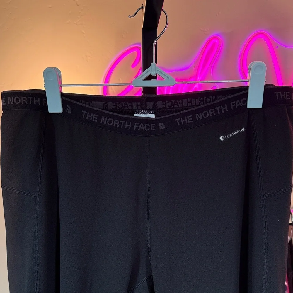 The North Face Black Active Base Layer Legging Flashdry - Picture 3 of 6